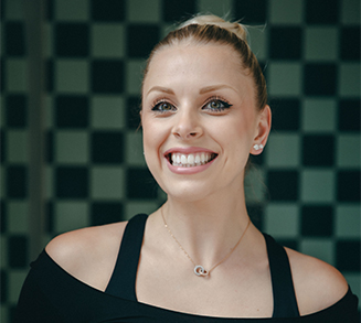 charlotte-coach-ballet-barre-upper-studio-pilates-reformer-montpellier